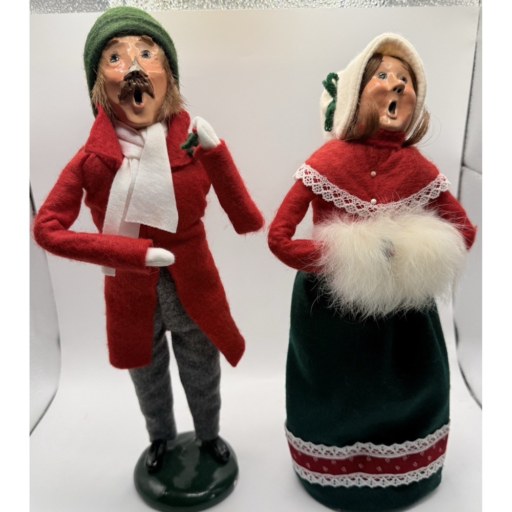 Byers Choice Ltd The Carolers 1987-2 Man & Woman Red Green Christmas Figurine